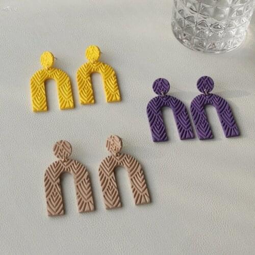 AOMU 2021 Korea Acrylic Colorful Purple Yellow Earrings Geometric U-shape Round Drop Earrings for Women Fashion Jewelry Gifts