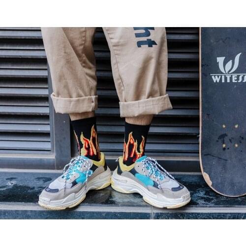 Korea Style Black White Flame Socks Street Snap Sports Harajuku Skateboard Tube Socks Men Women Cotton Socks Hip Hop Socks