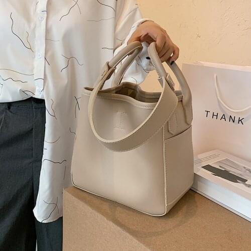 Casual Women Handbags Designer Shoulder Bags Luxury Crossbody Bag Chic Bucket Bags Big Purses Simply Messenger Bag Female Sac