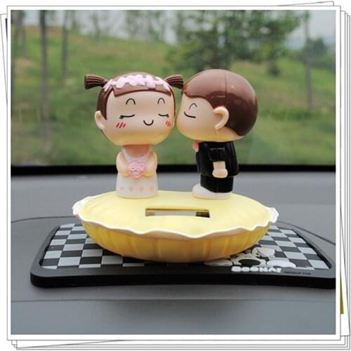 Lovely Boy Girl Decorative Solar Power Kissing Baby Bobble Head Toys Dancing Figure for Wedding Gift Home Tabletop Car Ornament