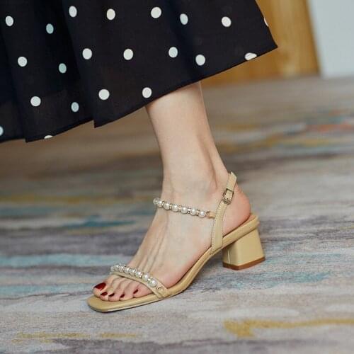 2021 New Shoes Women Leather Buckle Sandals Rubber Beach Sandals Pumps Women Shoes Low Heels Women Square Heel Summer Shoes