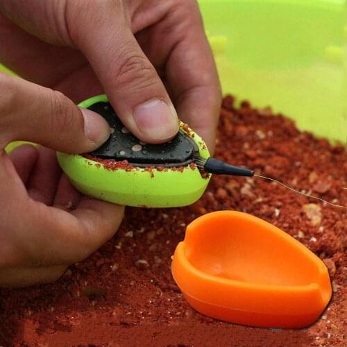 1pcs Fishing Feeder Method Mould Carp Bait Feed Feeders Quick Release Fishing Feeder Bait Lure Mould Feeder Fishing Tackle Tool