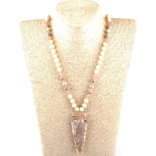Free Shipping Fashion Halsband Beige Beads Knotted Neck Arrowhead Pendant Necklace