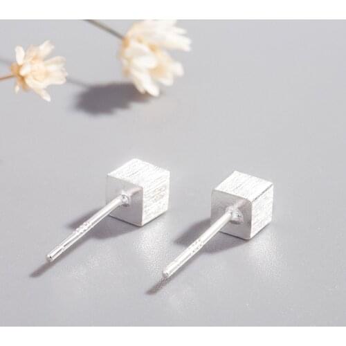 Fashion Minimalist Silver Small Cube Earings Geometric Square Stud Earings for Women Girl Metal Party Jewelry Wholesale