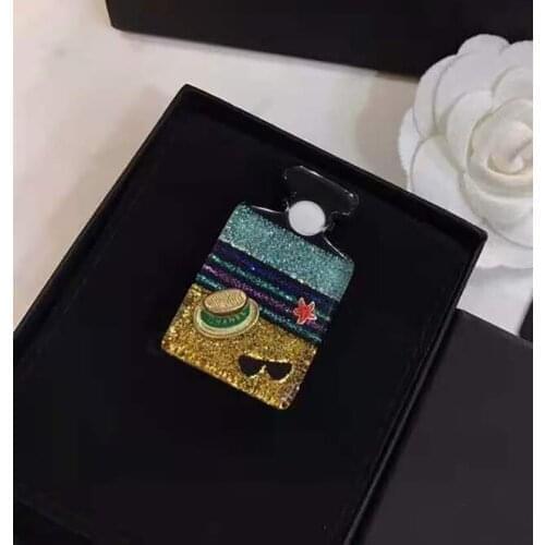 2021 New Hot Fashion Jewelry Perfume Bottles Brooches Fashion Party Sweater Brooche Vintage Gold Brooches