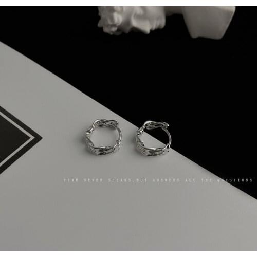 Wave Woman Earrings Clip on Geometric Stud Earring Ladies Jewelry Fashion Unisex European Silver Color Vintage Stainless Brincos