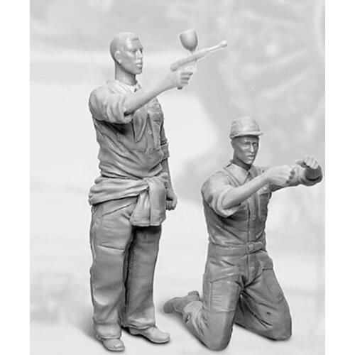 1/32 Resin Model Building Kit Figure technician