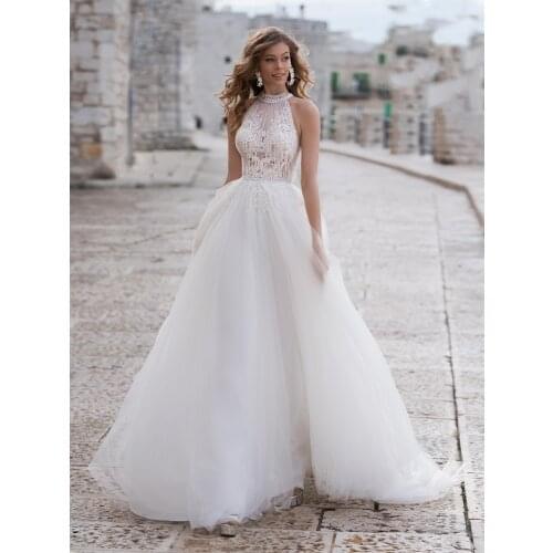 Halter Lace Ruched Tulle Wedding Dress Sleeveless 2021 Pearls Button Up Princess Beach Bridal Gown Plus Size Vestido De Noiva