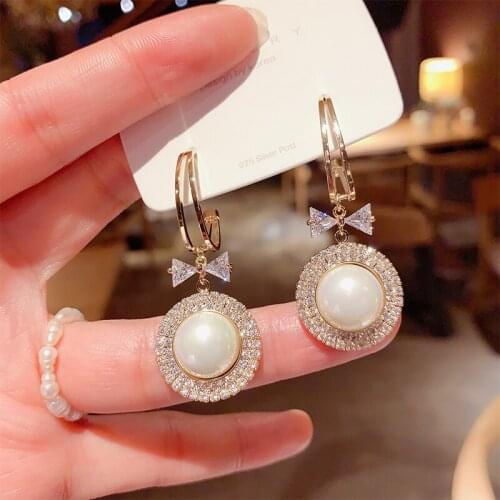 South Korea dongdaemun micro zircon earrings fashion versatile short flash earrings web celebrity crystal pearl earrings