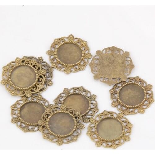 10pcs/lot Antique Bronze Round Lace Hollow out Cabochon Queen Cameo Class Crystal Blank Pendant Base Setting Jewelry Making DIY