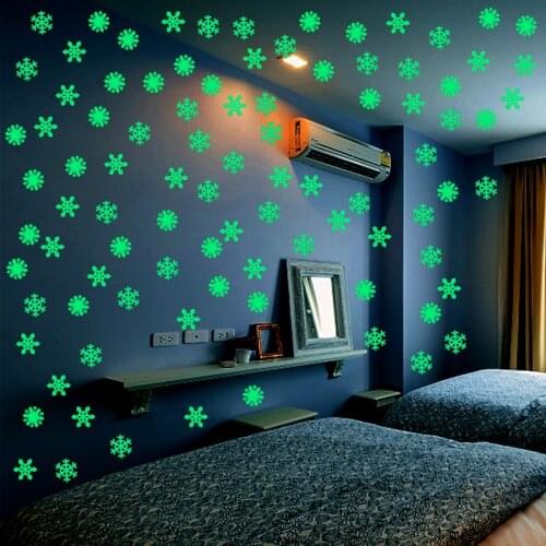 50pcs 3D Snowflake Luminous Wall Stickers Fluorescent Glow In The Dark Wall Decal For Homw Kids Room Bedroom Christmas Decor