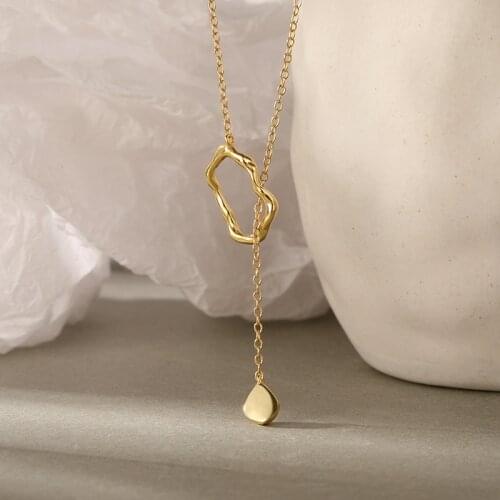 Silvology 925 Sterling Silver Irregular Circle Pendant Necklace for Women Elegant Water Drop Mild Style Necklace Simple Jewelry