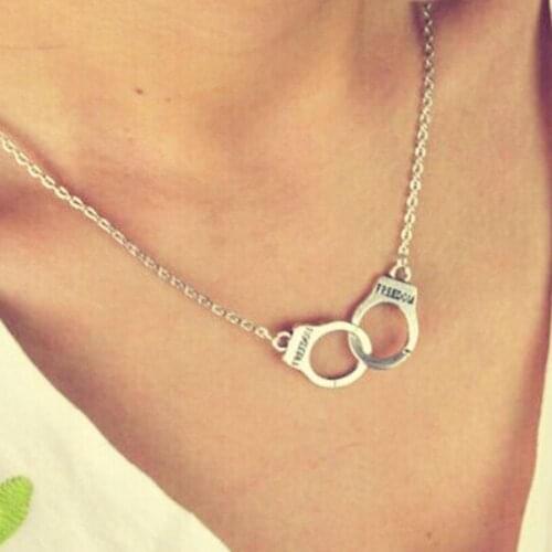 Vintage Creative Punk Gold/Silver Color Handcuffs Gun Shape Pendant Classic Necklaces Clavicle Mental Chain Women Jewelry