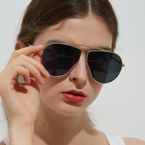 2018 Fashion Sexy Women Pilot Sunglasses Personality Glasses Frame Driving Goggle Vintage Sun Glasses Eyewear UV400 5308R