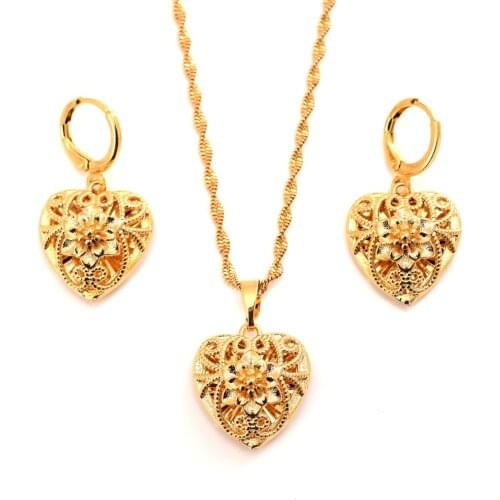 Bangrui Small Heart Leaves & Flowers Pendant Necklace Chain Gold Color Love Romantic Jewelry Fashion Women Girl/Nice gift