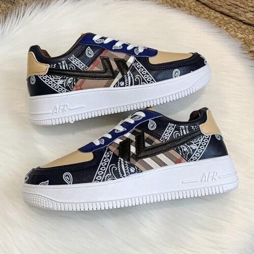 Autumn Women Shoes Fashion Casual Vulcanized Shoes Comfort Outdoor Brand Sneakers for Women Flats Walking Footwear Zapatillas