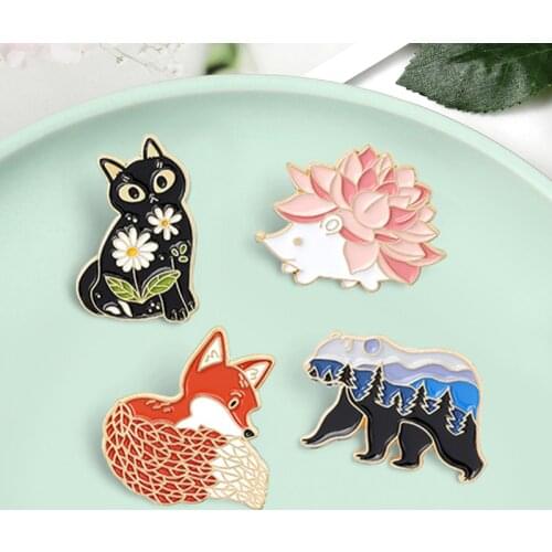 Flower Animal Enamel Pins Lotus Hedgehog Daisy cat Forest bear Fox Brooches Cartoon Forest Garden Animals Lapel Pin Badges Gift