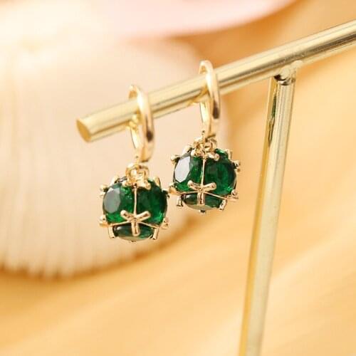 Wholesale Various Female Fashion Personality Zircon Copper Earrings for Women Metal Party Jewelry Accessory Girl Gift