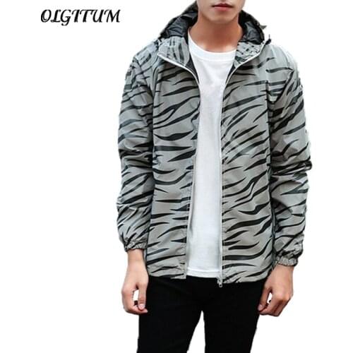 2019 Mens and Womens Jacket 3 M reflective jacket casual hiphop men and women lovers jacket windbreaker with hood fluorescent