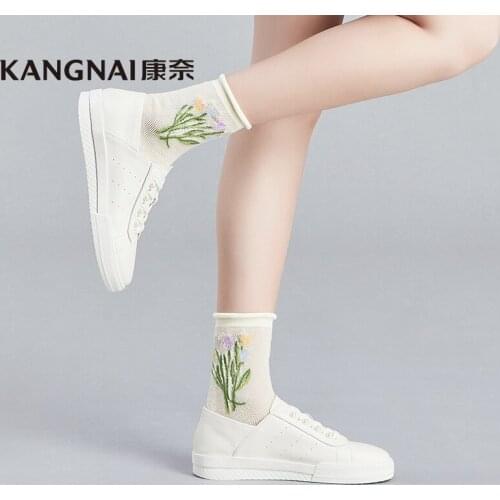 KANGNAI Women Sneakers Cow Leather Lace Up White Flat Shoes Pearl Decoration Skateboarding Lady Comfortable Casual Shoes