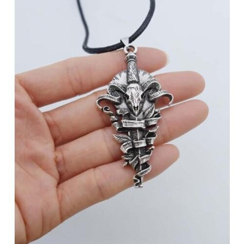 2021 New Viking Sheep Head Pendant Necklace Scandinavian Fashion Mens Jewelry
