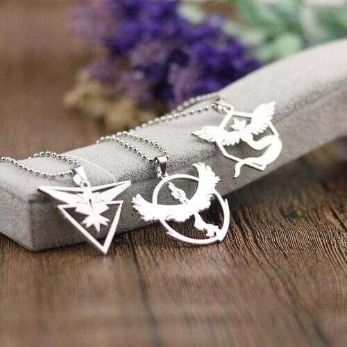 3 Style Japanese Anime Cosplay Articuno Moltres Zapdos Birds Sign Metal Unisex Pendant Trendy Jewelry Women Men Necklace
