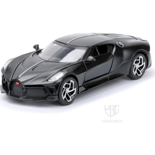 1/32 Bugatti La Voiture Noire Sport Car Model Toys Alloy Diecast Sport Car Carbon Fiber Pattern Auto With Pull Back Sound Light