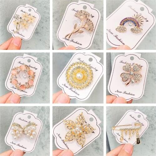 Women Coat Dress Brooch Pin Fixed Clothes Cardigan Corsage Buckle Pin Sweater Shawl Buckle Decoration Brooch Jewelry Accessories