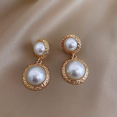 Bohemia Vintage Big Simulated Pearl Gold Metal Clip on Earrings Exaggerated Fashion Ear Clips Without Piercing for Women Party