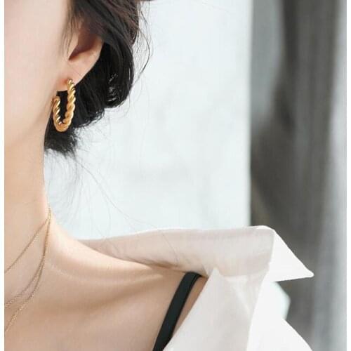 INS Simple Gold Plated Stainless Steel C Shape Hoop Earring Chunky Stacking Circle Twisted Huggie Earrings Jewelry For Women