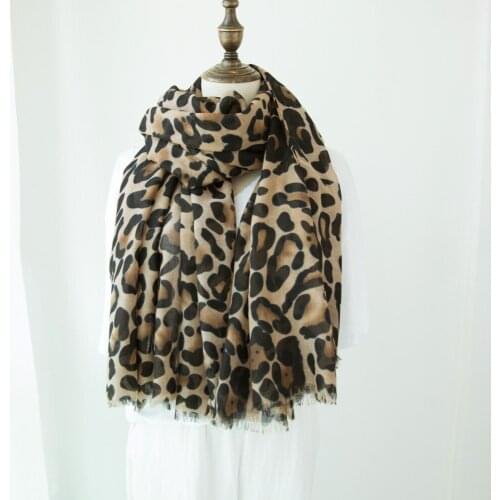 Women Autumn Winter Fashion Sexy Leopard Dot scarf,Print Wrap,Spain Style Brand Designer muslim hijab,animal print leopardo,cape