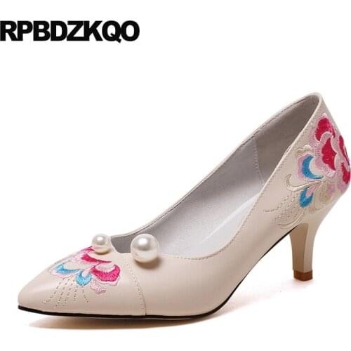 High Heels 2017 Women Shoes China Pointed Toe Stiletto Flower Embroidery Pumps Nude Folk Pearl Vintage Size 4 34 Embroidered