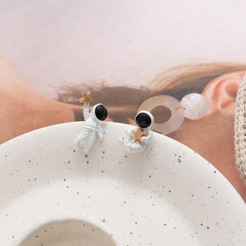 Asymmetric Pentagram Contracted Earrings Fashion Ladies Earrings Space Astronauts Small Stud Earrings Fashion Woman Earrings