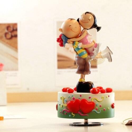 Rotating decorations music box love hug heart music box rose birthday gifts home decoration