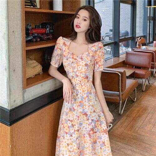 French bellflower sweet and gentle Hepburn style small daisy first love floral dress