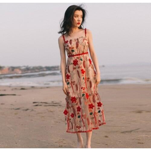 2021 new French girls embroidered suspender dress