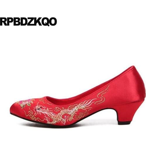 Flower size 4 34 ladies red satin shoes 2018 pumps kitten embroidery embroidered cheap wedding bride medium heels round toe silk