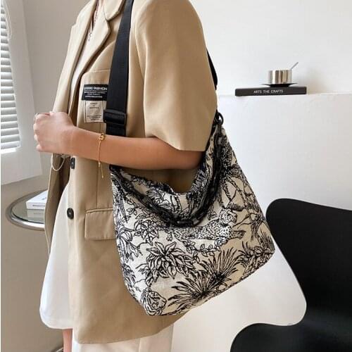 Women Canvas Crossbody Bag Vintage Floral Print Shoulder Bag with Adjustable Straps