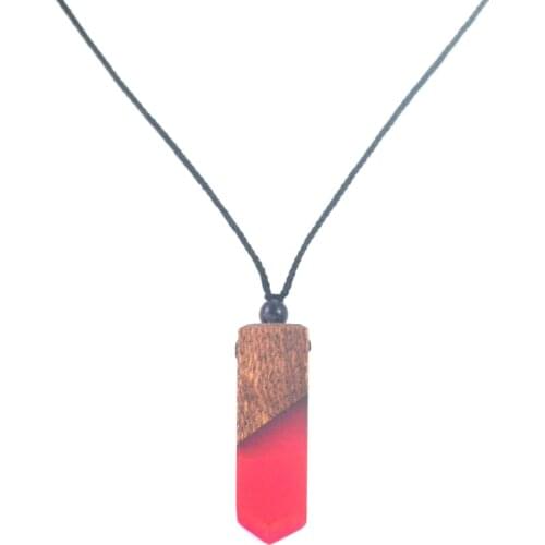 Hot-selling ancient wood resin with necklaces, special retro crafts, women and men are suitable for wearing Pendant Jewelry