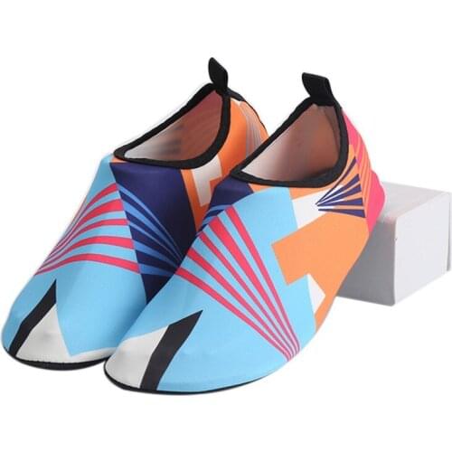 2019 Water Shoes Men Women Beach Camping Aqua Shoes Adult Unisex Flat Soft Walking Shoes yoga sneakers shoes woman