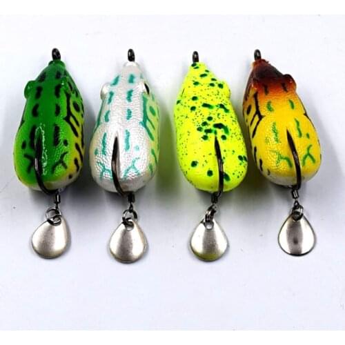 Frog Fishing Lures Topwater Wobblers Minnow for Fly Fishing Insect Baits with shone spoon