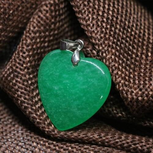High Quality Ancient Lovely Heart Shape Drop Pendant Jades Green Natural Stone Chalcedony Fashion Women Pretty Jewelry B1865