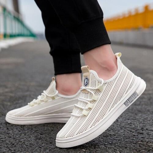 2021 Summer Mens Youth Trend Fashion Outdoor Walking Shoes Lightweight Soft Breathable Mesh Sports Shoes Mens Casual Shoes