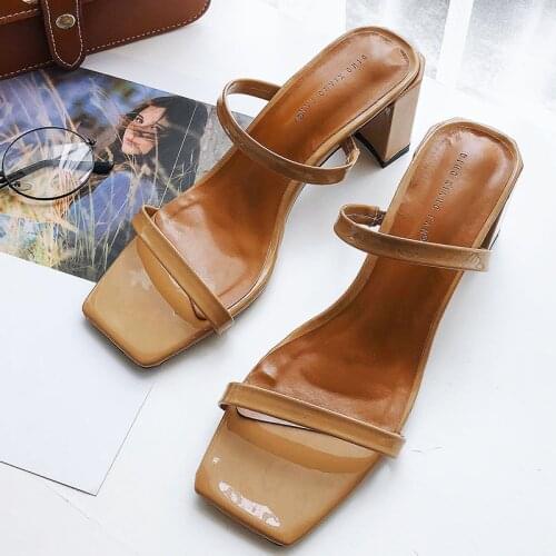 2021 Summer Heels Slippers Elegant Sandals Square Heels Fashion Black White Shoes For Women Hot Sale Vintage Slippers Outside