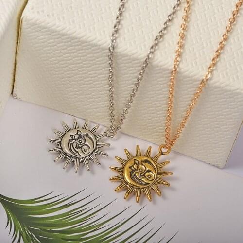 Creative Sun Moon Fit Necklace Retro Trend Golden Sun Pendant Male Necklace Dark Souls Astora Sun Pendant Fashion Jewelry