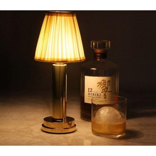 Portable Table Light USB Rechargeable Desk Lamp Wireless Restaurant Bar Hotel Bedside Night Lights Home Decor Standing Lamps New