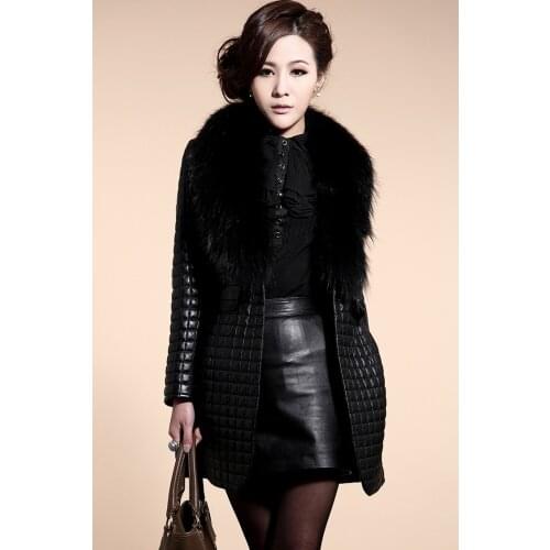 Oversized raccoon fur collar sheep skin simulation skin and cotton leather coat ladys medium long coat faux fur coat
