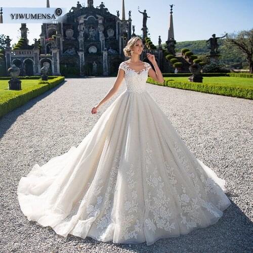 Country Short Sleeves Lace Up Appliques Princess Ball Gown Wedding Dresses For Women Arabic African Bridal Gown Robe De Mariee