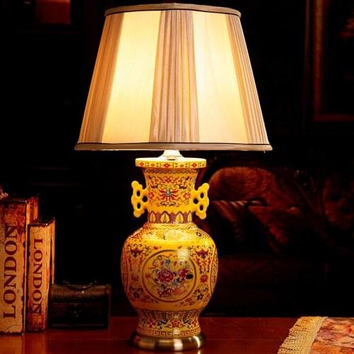 New Chinese Yellow red Creative Decoration Chinese Style Antique Table Lamp Jingdezhen Ceramic Desk Lamp For Bedroom table lamp