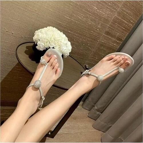 New thong sandals European and American fashion summer shoes flat shoes flip-flops strap sandals glass jewelry comfortable shoe